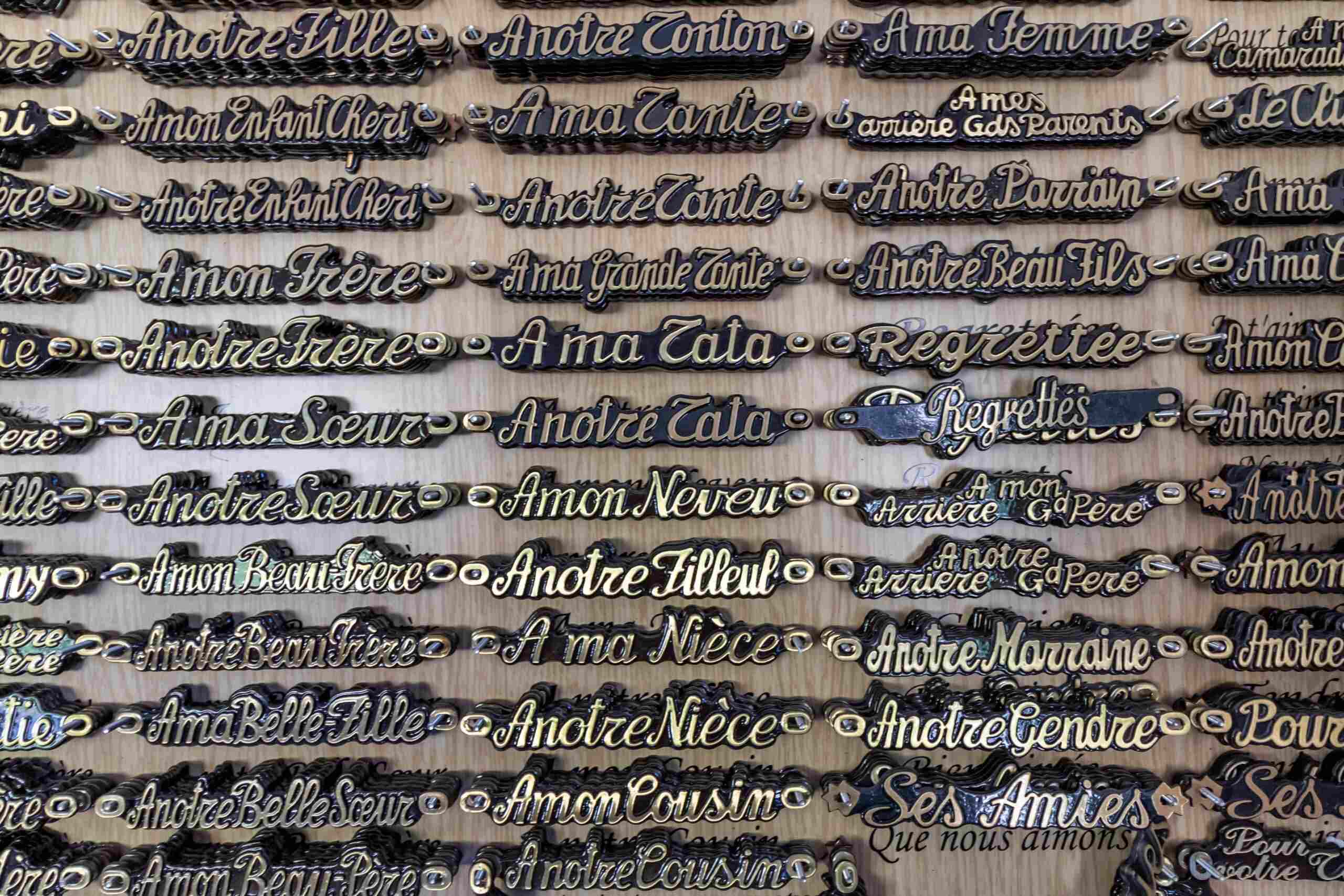 plaques funeraires differentes