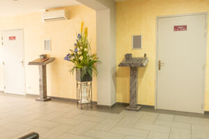 devanture porte salon funeraire